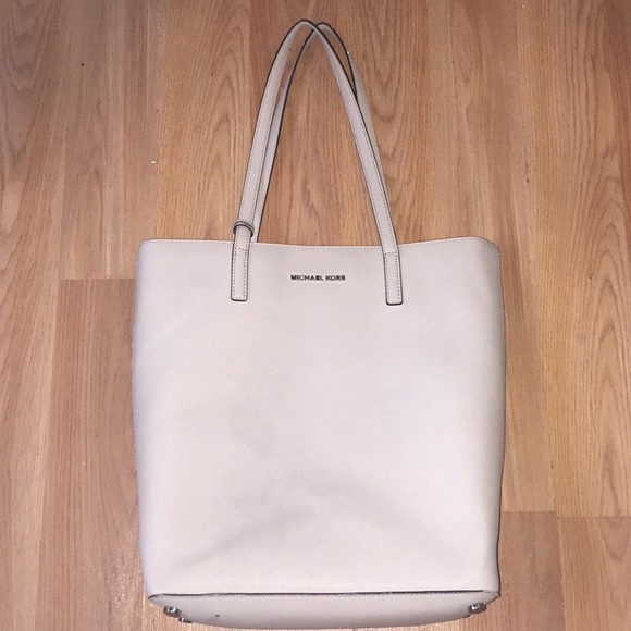 Michael Kors Tan Leather Purse - Picture 1 of 4